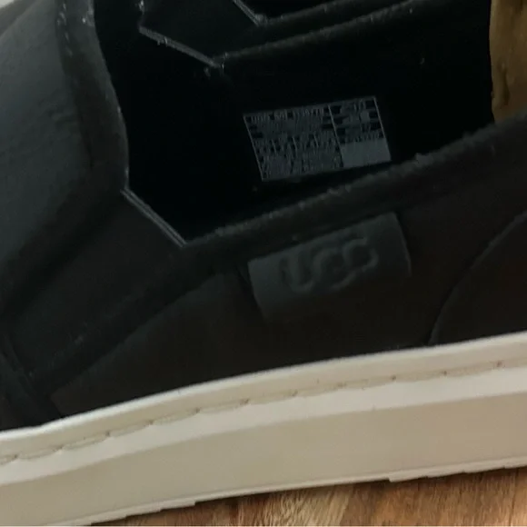 UGG New Black Leather Slip-On Shoes - Picture 4 of 7